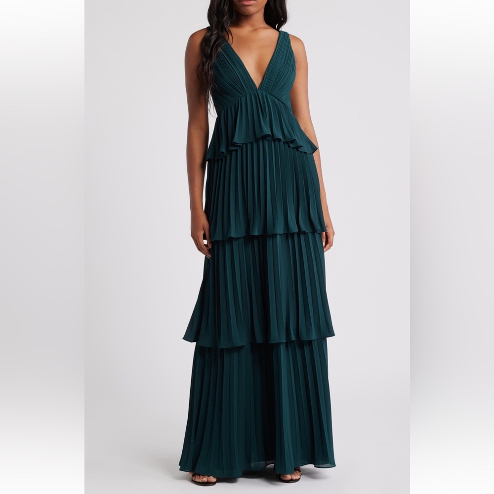 Elegant Teal Evening Gown